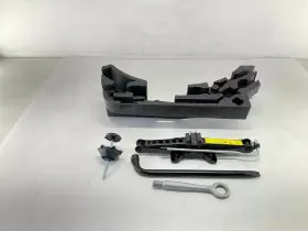 Gx73-17b043-ae Jaguar 16-20 Xe Spare Tire Lift Jack Tools With Foam Compartment Carrier