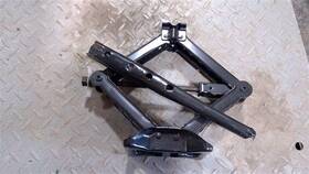 Jeep 5191333ag 2008 - 2017 Patriot Compass Jack And Lug Wrench As Pictured Oem