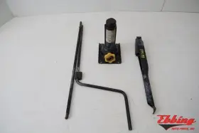 52087912 Jeep Bottle Jack With Lug Wrench And Handle Fits 1994-1995 Grand Cherokee 529148