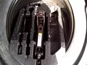 1039711021 Jeep 564.am8711 Grandcher 2011 Jack