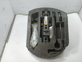 Jeep 564.am8720 Scissor Jack With Tools From 2020 Grand Cherokee 11805432