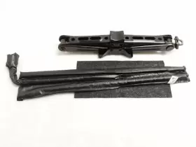 564.ch9322 Jeep Jl Wrangler Oem Spare Tire Jack W Tools Kit 2018 2019 2020-2023