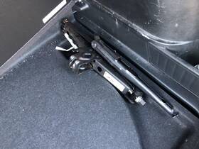 Jeep 695.am8219 2019 Cherokee Emergency Roadside Tools Toolkit Jack Lugwrench 913593