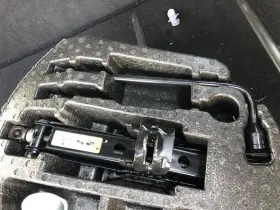 695.am8315 Jeep 2015 Grand Cherokee Emergency Roadside Tools Toolkit Jack Lugwrench 886934