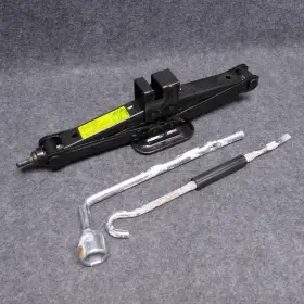 050628 Kia 2004-06 Spectra Sedan Ex Lx Sx Spare Tire Scissor Jack With Tools Lug Wrench 78175