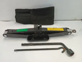 564.ki1111 Kia 2011-21 Sorento Spare Tire Jack With Tools 11862224 564.ki1111 Kia 2011-21 Sorento Spare Tire Jack With Tools 11862224
