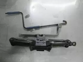 564.ki1o02 Kia Optimakia 2002 Jack
