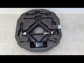Kia 564.ki1s18 Jack And Tools Factory Kit Fits Stinger 2018 19