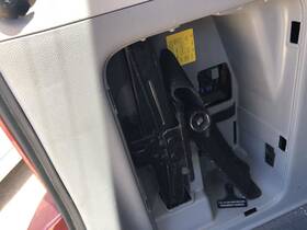 Kia 695.ki1314 Emergency Roadside Tools Toolkit Jack Lugwrench Sedona 2014 953787