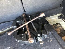 Kia 695.ki1d13 2013 Soul Emergency Roadside Tools Toolkit Jack Lugwrench 898942