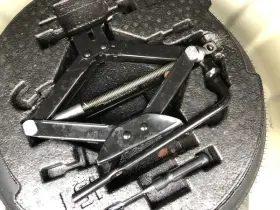 695.ki1f17 Kia 2017 Ford Forte Emergency Roadside Tools Toolkit Jack Lugwrench 882751