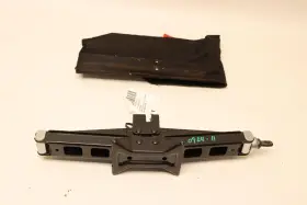 9110-d9000 Kia 2018-2022 Sportage Emergency Spare Tire Jack Lift Wnrech Tool Kit Oem