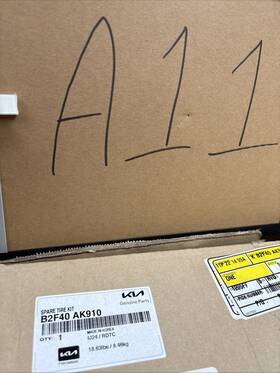 Kia Accessories B2f40-ak910 Genuine Spare Tire Hardware Kit