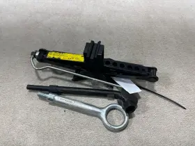 Ej32-17080-ac Land Rover 2015-2022 Discovery Sport L550 Spare Tire Jack Wrench