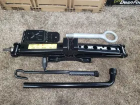 Lr144 Land Rover 18 19 20 Velar Oem Jack With Lug Wrench Tools And Foam Tray