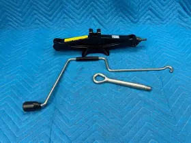 09111-76011 Lexus 0911176011 Ls430 Spare Wheel Jack With Handle And Hook 2001-2006 Oem