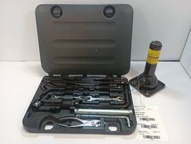 Lexus 564.le1303 2003 Gx470 Spare Tire Jack With Tools 12526615