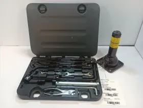 564.le1303 Lexus 2003 Gx470 Spare Tire Jack With Tools 12526615 564.le1303 Lexus 2003 Gx470 Spare Tire Jack With Tools 12526615