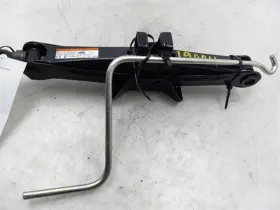 564.le1d14 Lexus 14 Ct200h Spare Tire Jack With Tool