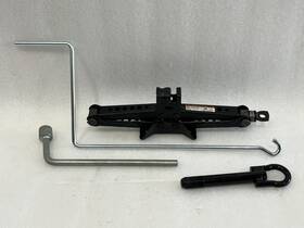 Lexus 564.le1g15 2013 2014 2015 2016 2017 2018 Es300h Es350 Spare Tire Jack And Tools