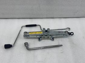Lexus 564.le1t98 1995 1996 1997 1998 1999 2000 Ls400 Spare Tire Jack Handle Lug Wrench