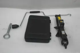 564.le1w01 Lexus 2001 2002 2003 2004 2005 2006 Ls430 Spare Tire Jack And Tools