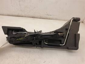 Lexus 564.le1w03 2003 Ls430 Jack With Tool Kit