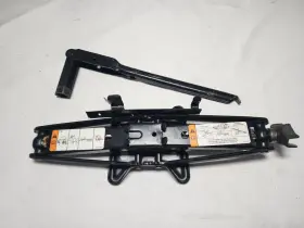 1w1a-17a078-ba Lincoln 2003 - 2011 Town Car Emergency Jack And Tool Set Oem