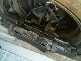 564.fd2u03 Lincoln Town Car 2003 Jack 34552551