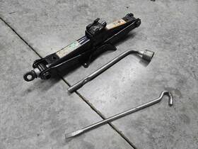 Mazda Gj6a37790 2014 - 2024 3 Jack And Tool Kit Complete As Pictured Oem