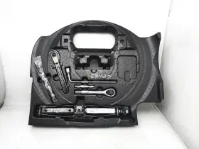 166-899-00-21 Mercedes-benz 2012-2015 Ml350 Spare Jack And Trunk Tools Tool Set