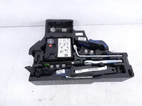204-898-29-15-9051 Mercedes-benz 2015 Glk350 Jack And Tools With Foam Holder Inflator