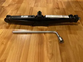 A2475800200 Mercedes-benz 255827238037 Original Scissor Jack And Lug Wrench Glc 300 Gl Gle