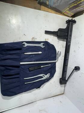 Mercedes-benz 564.mb1l96 R129 R230 Oem Rear Trunk Spare Emergency Wheel Jack Lift 90-08