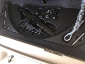 Mercedes-benz 695.mb1311 2011 Ml320 Emergency Roadside Tools Toolkit Jack Lugwrench 940981