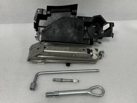 Mercedes-benz 695.mb1r10 2010 2011 2012 2013 2014 2015 2016 E350 E550 W212 Spare Tire Jack Tools