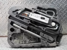 1501930-06 Mini 2007 Cooper Emergency Spare Wheel Tire Lift Jack Tool Kit Set