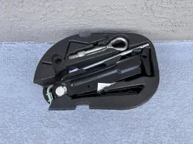 6857371 Mini 2014 - 2019 Cooper F55 Emergency Car Jack Wrench Mobility Tool Kit Set Oem