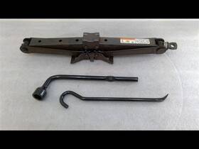 Mitsubishi 564.ms1214 Jack And Tools Factory Kit Fits Outlan Sp 2014 372255