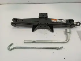 564.ms1320 Mitsubishi 2020 Eclipse Cross Spare Tire Jack With Tools 11290665