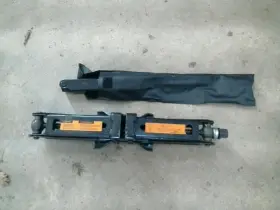 564.da1406 Nissan Quest 2006 Jack 104822131