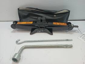 Nissan 564.da1b16 2016 Juke Jack And Spare Tire Tools 12896496
