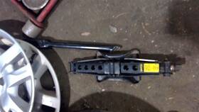 Nissan 564.da1d11 Sentra 2011 Jack 1118470
