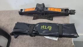 Nissan 9955-ez00a 2016-2024 Titan Xd Jack/toolkit Black Id 9955 Ez00a