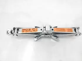 99550-5ee0a Nissan 2020-2023 Versa Wheel Scissor Lift Car Jack
