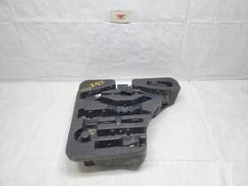 Oem 13520482 20-25 Buick Encore Gx Emergency Spare Tire Jack Lift With Tools And Box