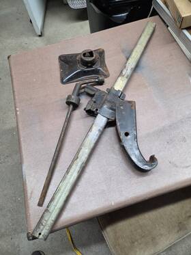 Original Gm Cadillac 3997420 Very Nice Complete 1971 1972 Eldorado Bumper Jack Assembly