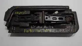 564.gm2q00 Pontiac 99-05 Grand Am Jack And Tool Kit 578124