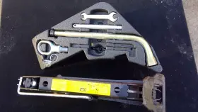 564.po1304 Porsche Cayenne 2004 Jack 334678 564.po1304 Porsche Cayenne 2004 Jack 334678