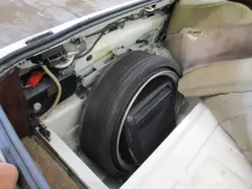 564.po1l86 Porsche 944 1986 Jack 1676540